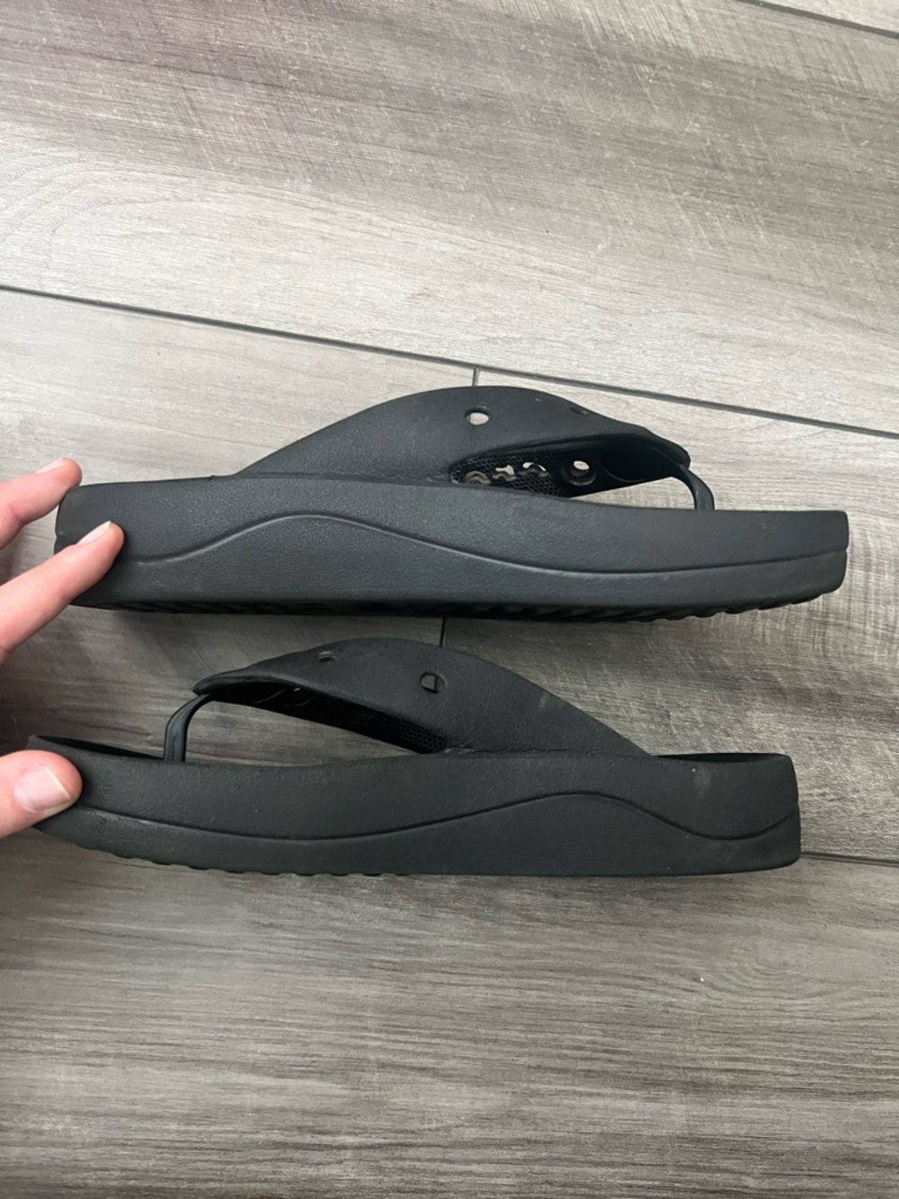 CROCS Black Platform Sandal- 8 - Picture 5 of 13